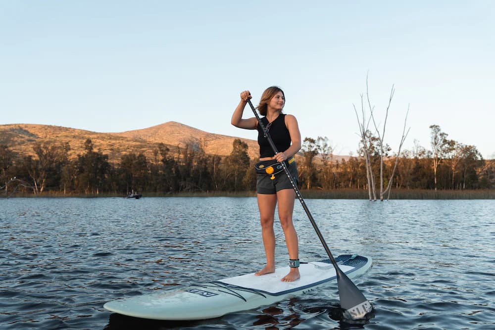 Широкая платформа, спокойная вода: устойчивость на объёмных надувных SUP